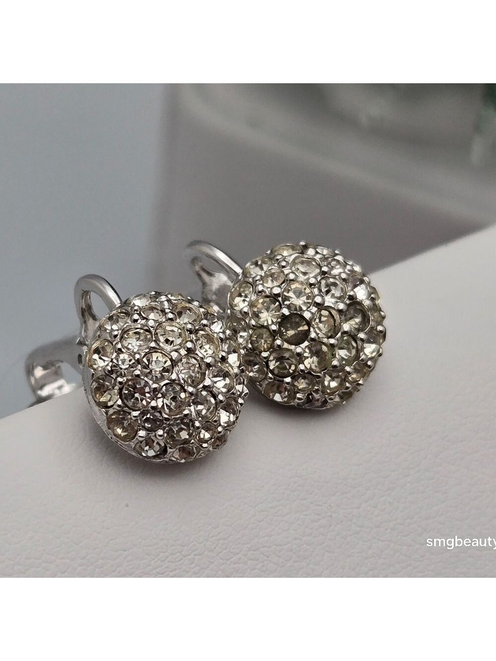 ✨2/$10✨ Silver-Tone Rhinestone Cluster Clip-On Earrings Small 3/4''